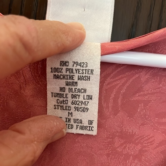 Romantic Moods dusty rose nightgown. Size Medium. NWT. - Picture 3 of 8